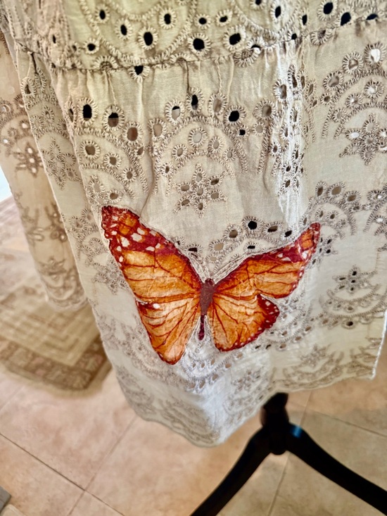 Paper  Lace Eyelet Sundress or top with Butterflies and roses NWT small - Picture 4 of 10